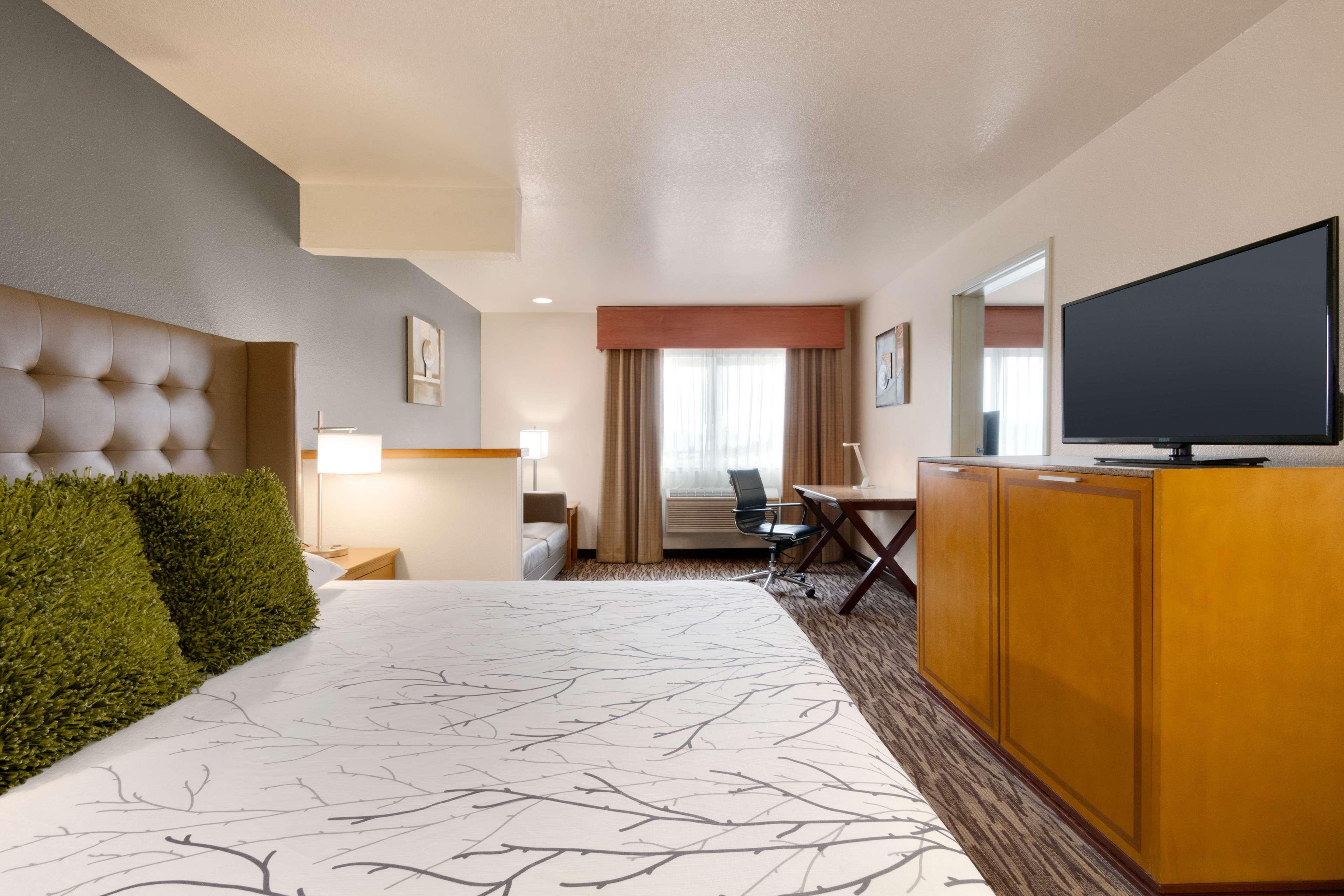 Best Western Plus Peppertree Airport Inn Airway Heights Εξωτερικό φωτογραφία
